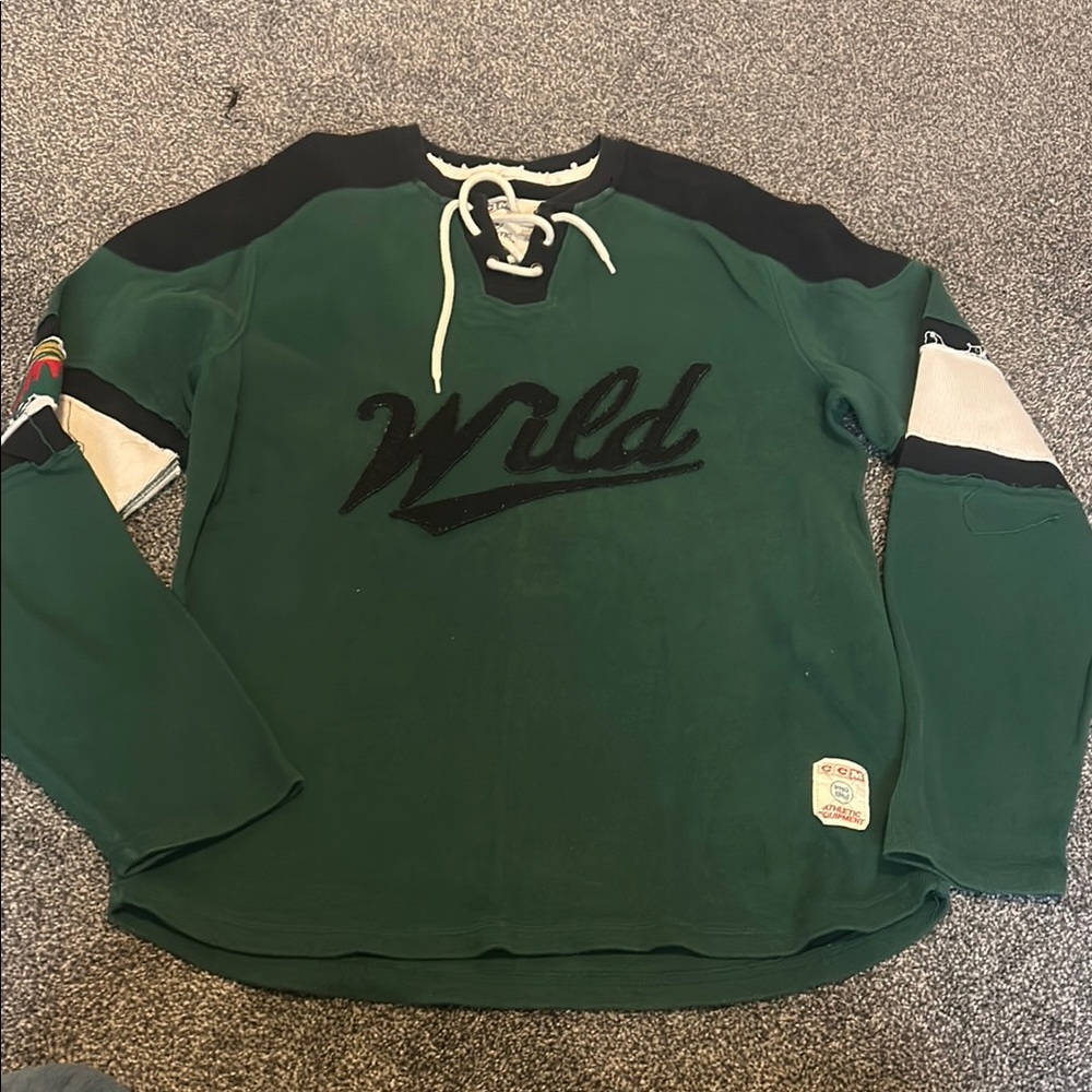 Vintage Minnesota wild ccm hockey pullover size small